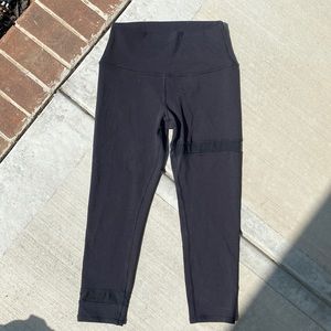 Alo Yoga High-Waist Spatial Capri